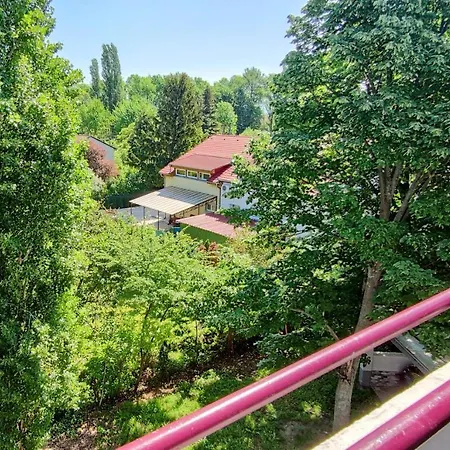 Clara Apartment *
